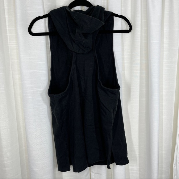 Victoria Secret Victoria sport black tank top - Picture 4 of 8